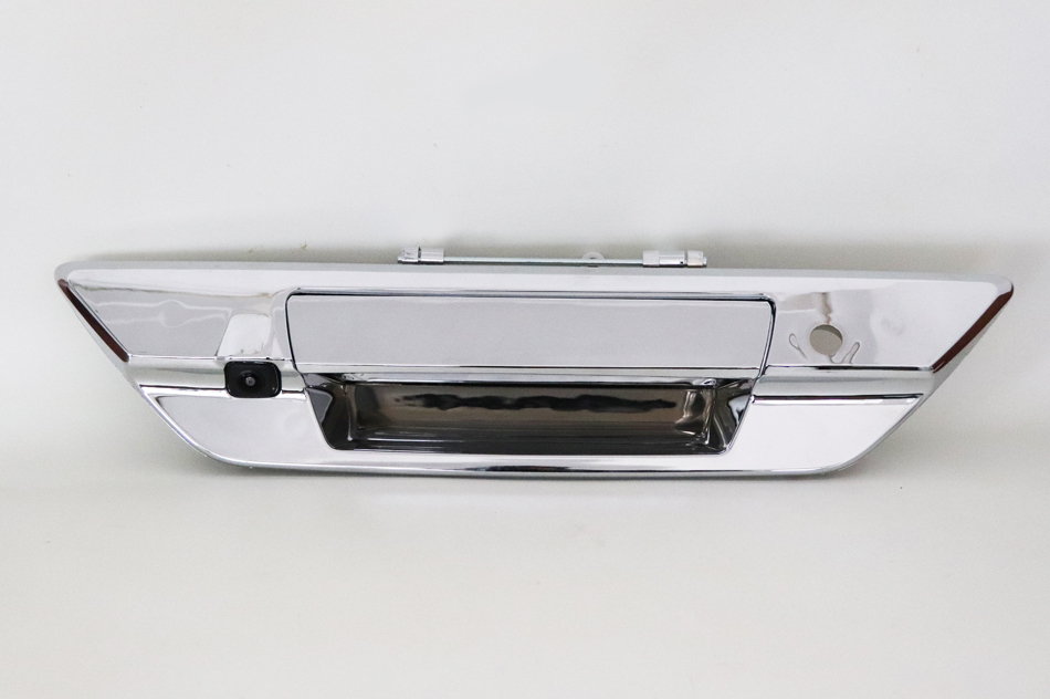 Toyota Hiluxi takaluukun kahvalla AHD takakamera