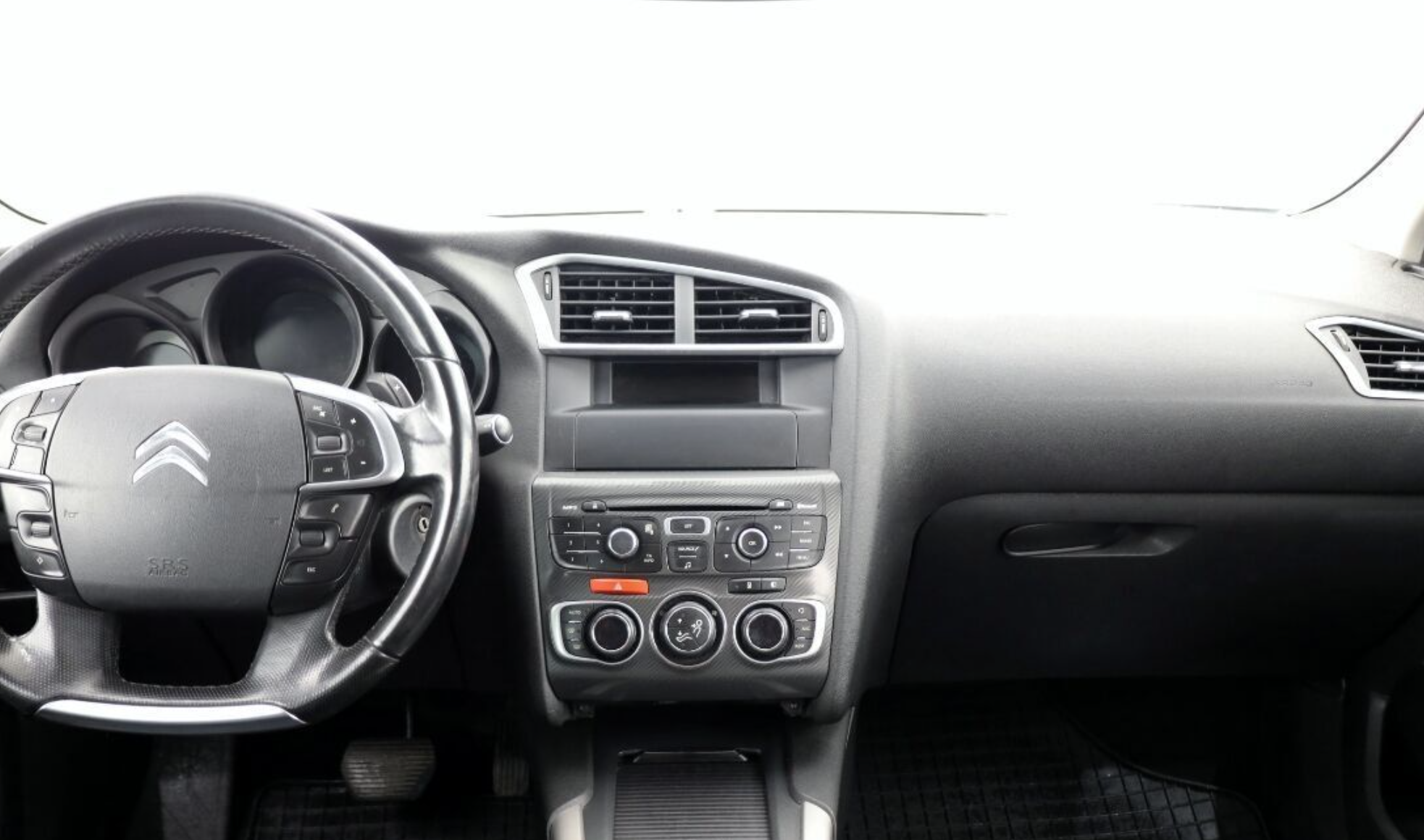 XTRONS XTR9948 XTRONS XTR9948 raadio sobivus autole